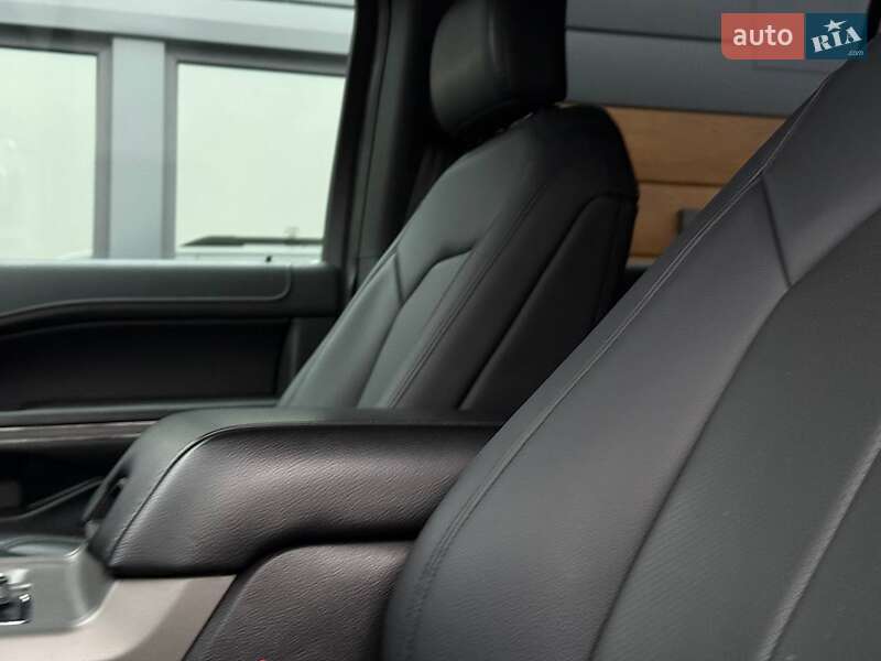 Позашляховик / Кросовер Ford Expedition 2019 в Рівному