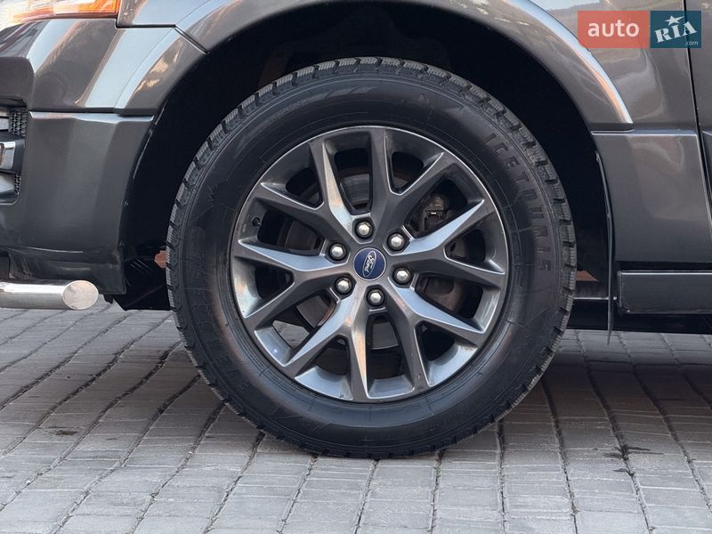 Позашляховик / Кросовер Ford Expedition 2017 в Одесі
