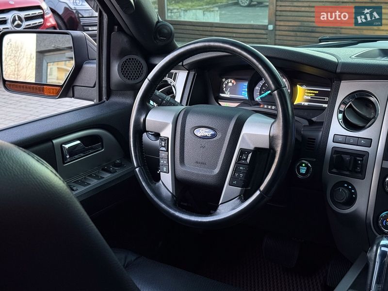Позашляховик / Кросовер Ford Expedition 2017 в Одесі
