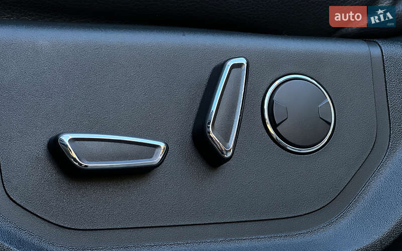 Внедорожник / Кроссовер Ford Expedition 2019 в Львове