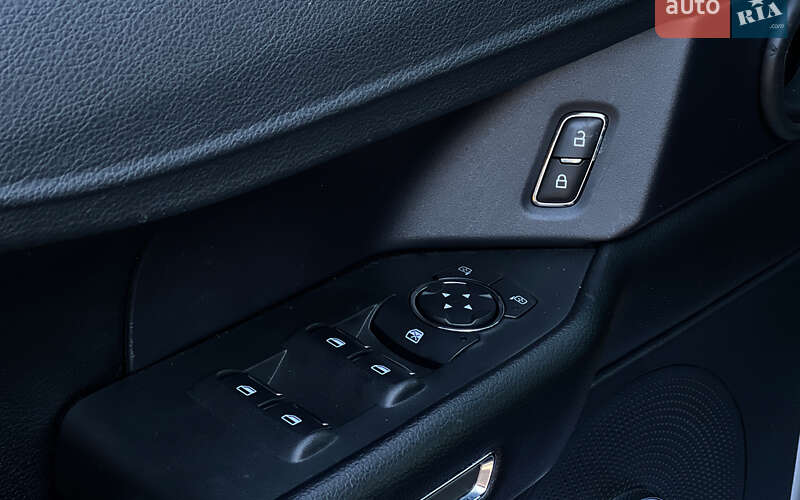 Внедорожник / Кроссовер Ford Expedition 2019 в Львове