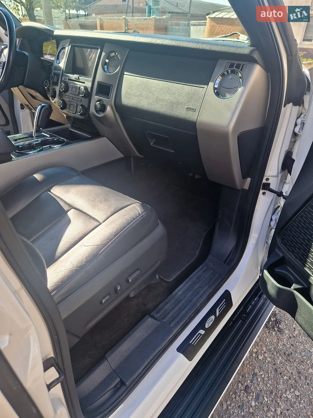 2015 Ford Expedition - мініатюра 17