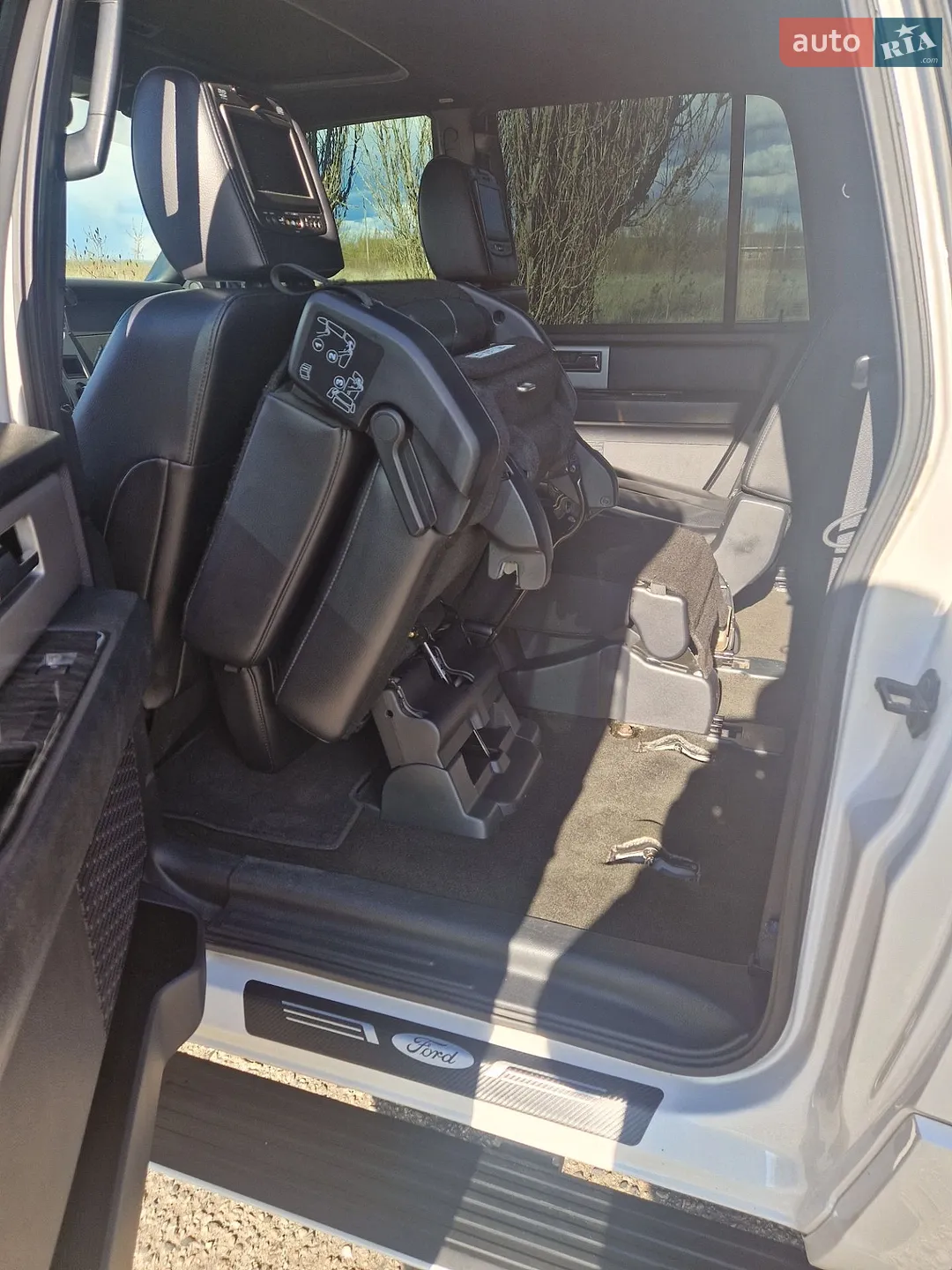 2015 Ford Expedition - мініатюра 27