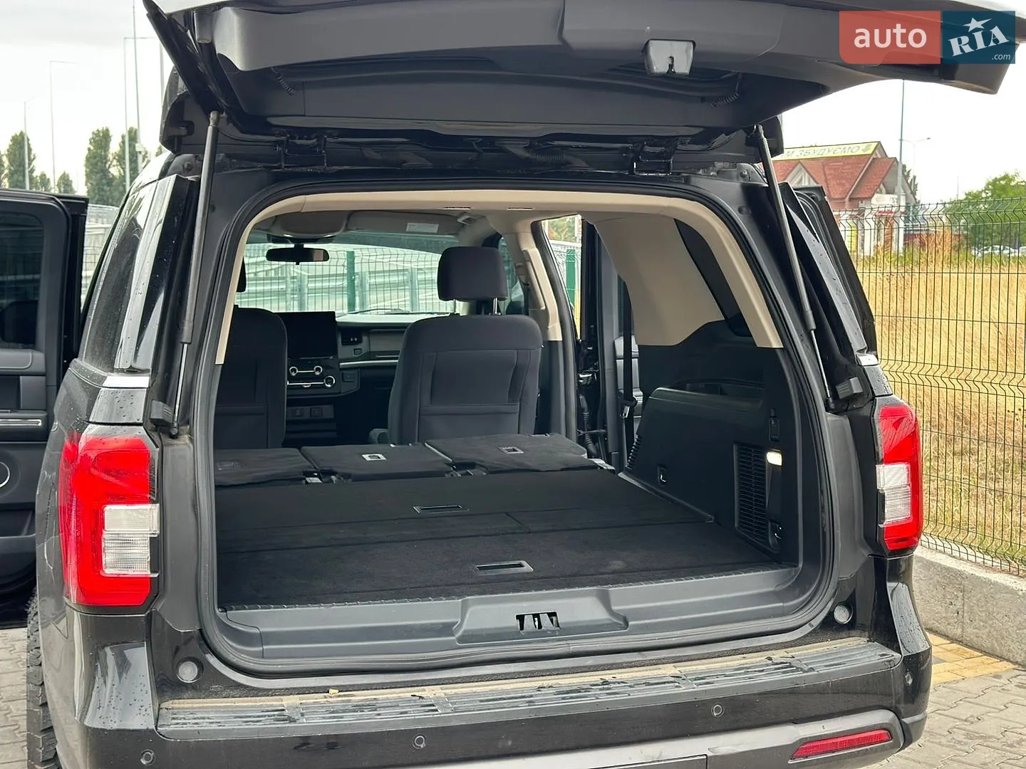 2022 Ford Expedition - мініатюра 12