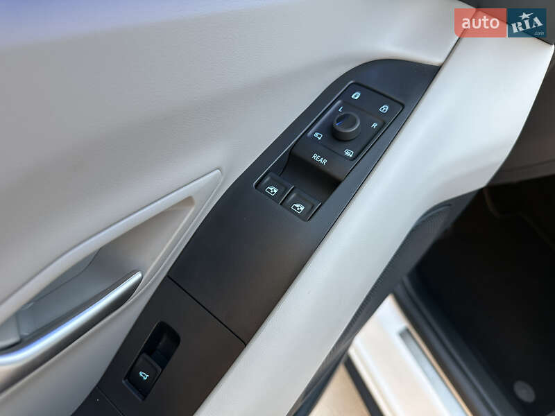 Позашляховик / Кросовер Ford Explorer EV 2024 в Летичіві