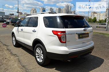 Позашляховик / Кросовер Ford Explorer 2011 в Києві