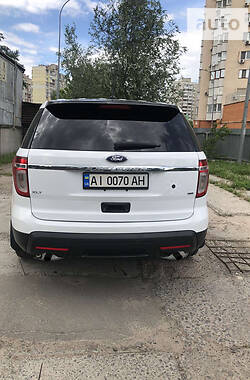 Позашляховик / Кросовер Ford Explorer 2015 в Києві