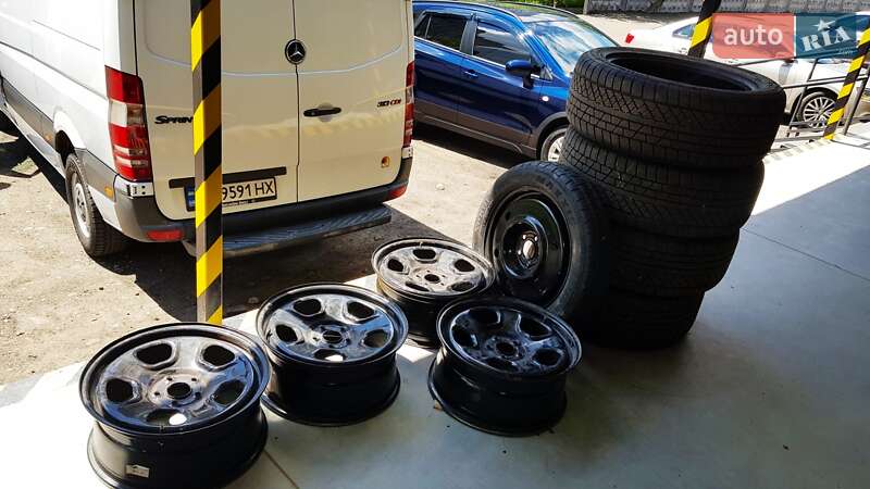 Внедорожник / Кроссовер Ford Explorer 2016 в Рокитном