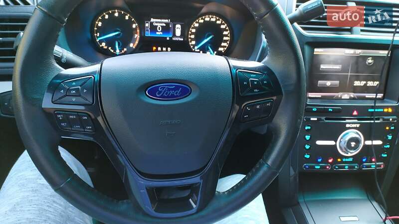 Внедорожник / Кроссовер Ford Explorer 2016 в Рокитном