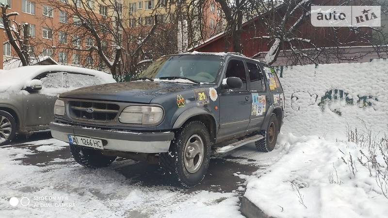 Внедорожник / Кроссовер Ford Explorer 1998 в 
