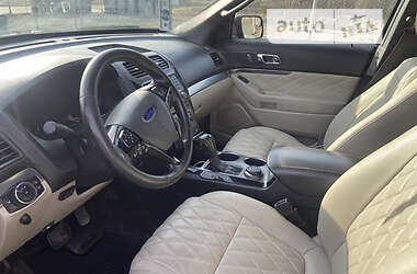 Внедорожник / Кроссовер Ford Explorer 2011 в 