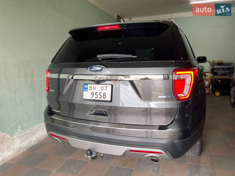 Внедорожник / Кроссовер Ford Explorer 2016 в Днепре