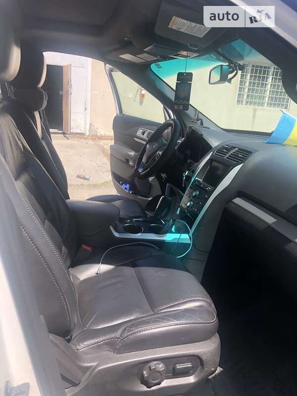 Внедорожник / Кроссовер Ford Explorer 2013 в Киеве
