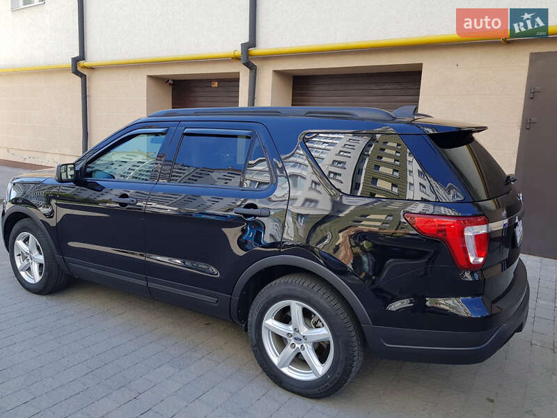 Позашляховик / Кросовер Ford Explorer 2018 в Івано-Франківську