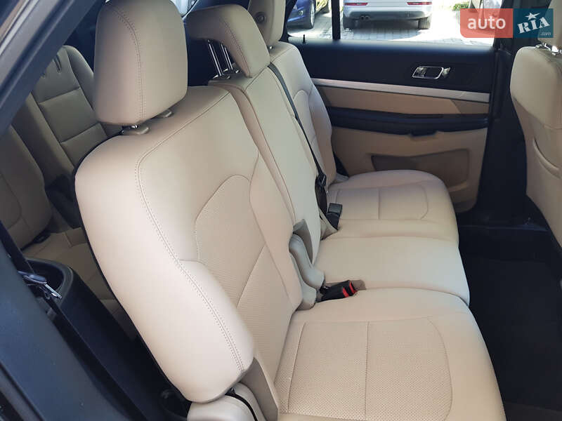 Внедорожник / Кроссовер Ford Explorer 2018 в Ивано-Франковске