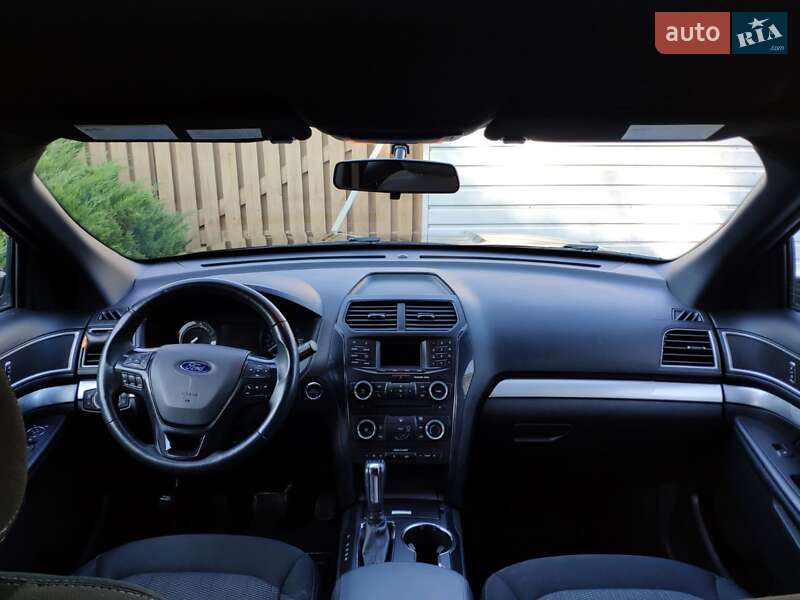 Позашляховик / Кросовер Ford Explorer 2017 в Києві