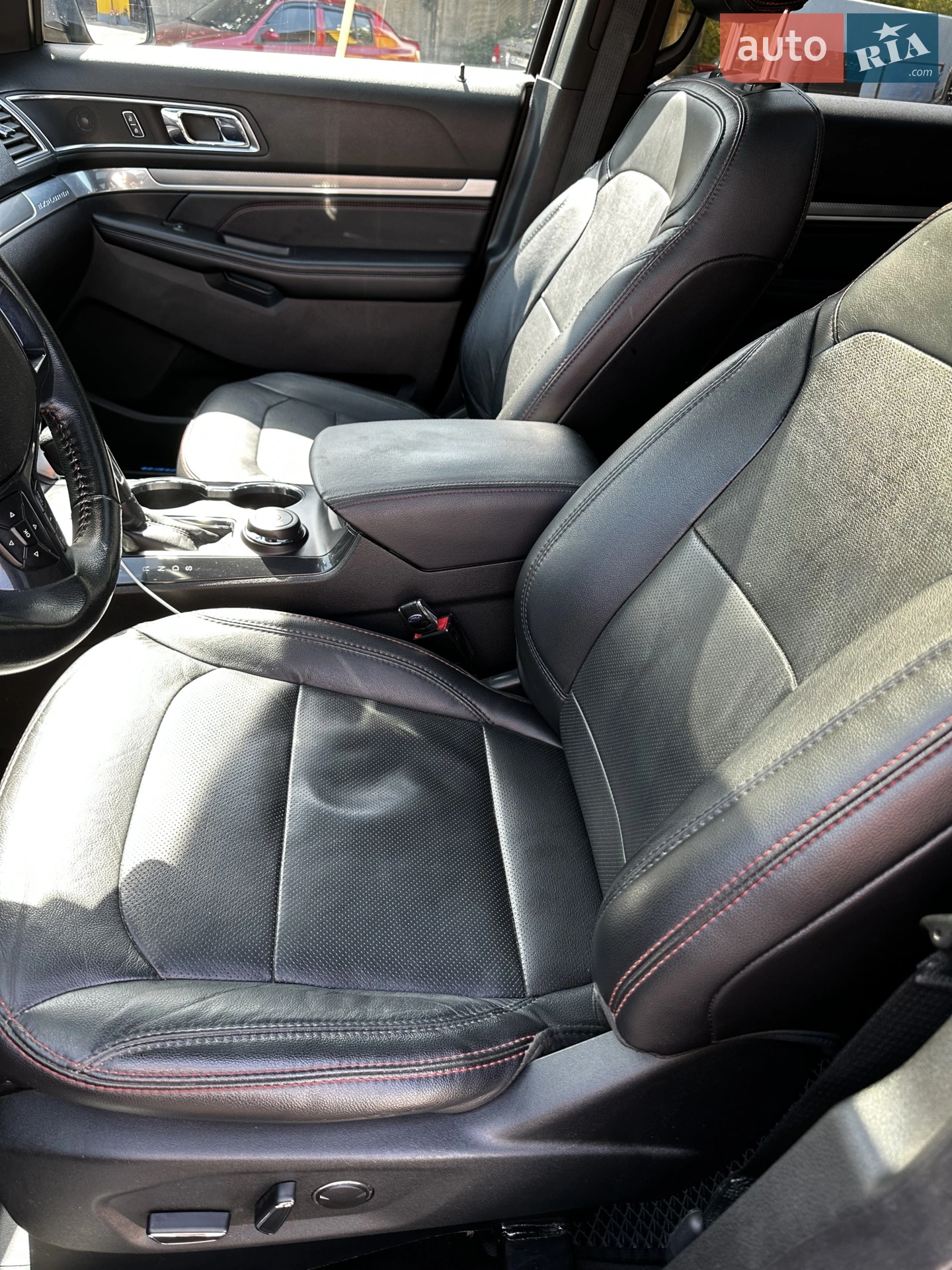 2018 Ford Explorer - мініатюра 6