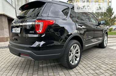 Позашляховик / Кросовер Ford Explorer 2018 в 