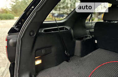 Позашляховик / Кросовер Ford Explorer 2018 в 