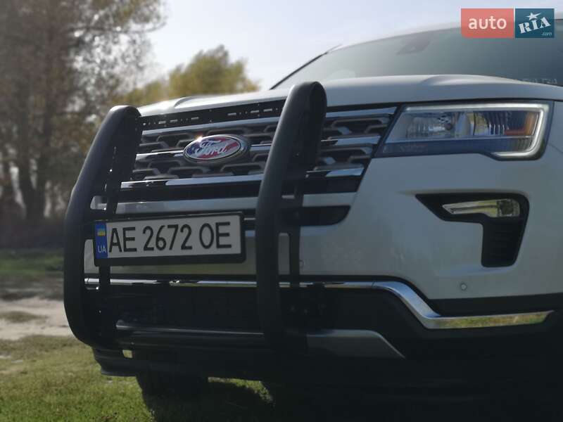 Позашляховик / Кросовер Ford Explorer 2018 в Кам'янському