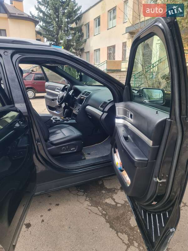 Позашляховик / Кросовер Ford Explorer 2017 в Трускавці