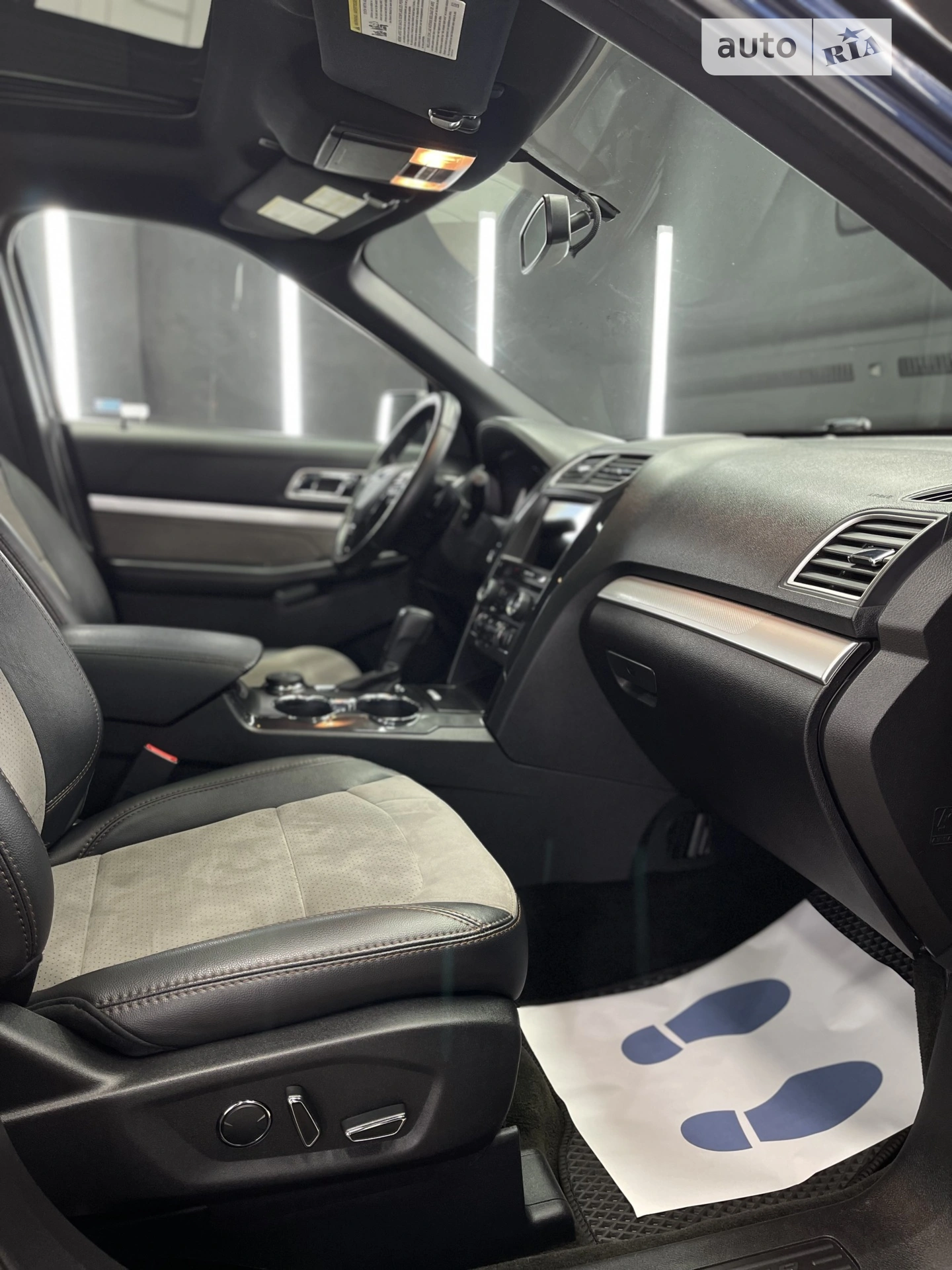 2017 Ford Explorer - мініатюра 8