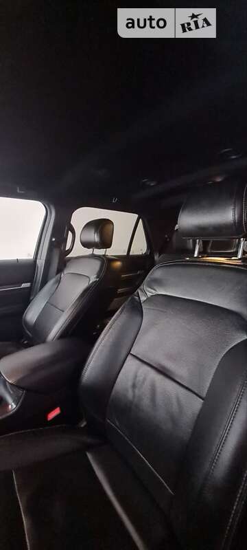Внедорожник / Кроссовер Ford Explorer 2016 в Ужгороде