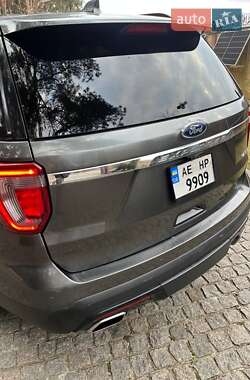 Внедорожник / Кроссовер Ford Explorer 2016 в Павлограде