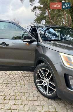 Внедорожник / Кроссовер Ford Explorer 2016 в Павлограде
