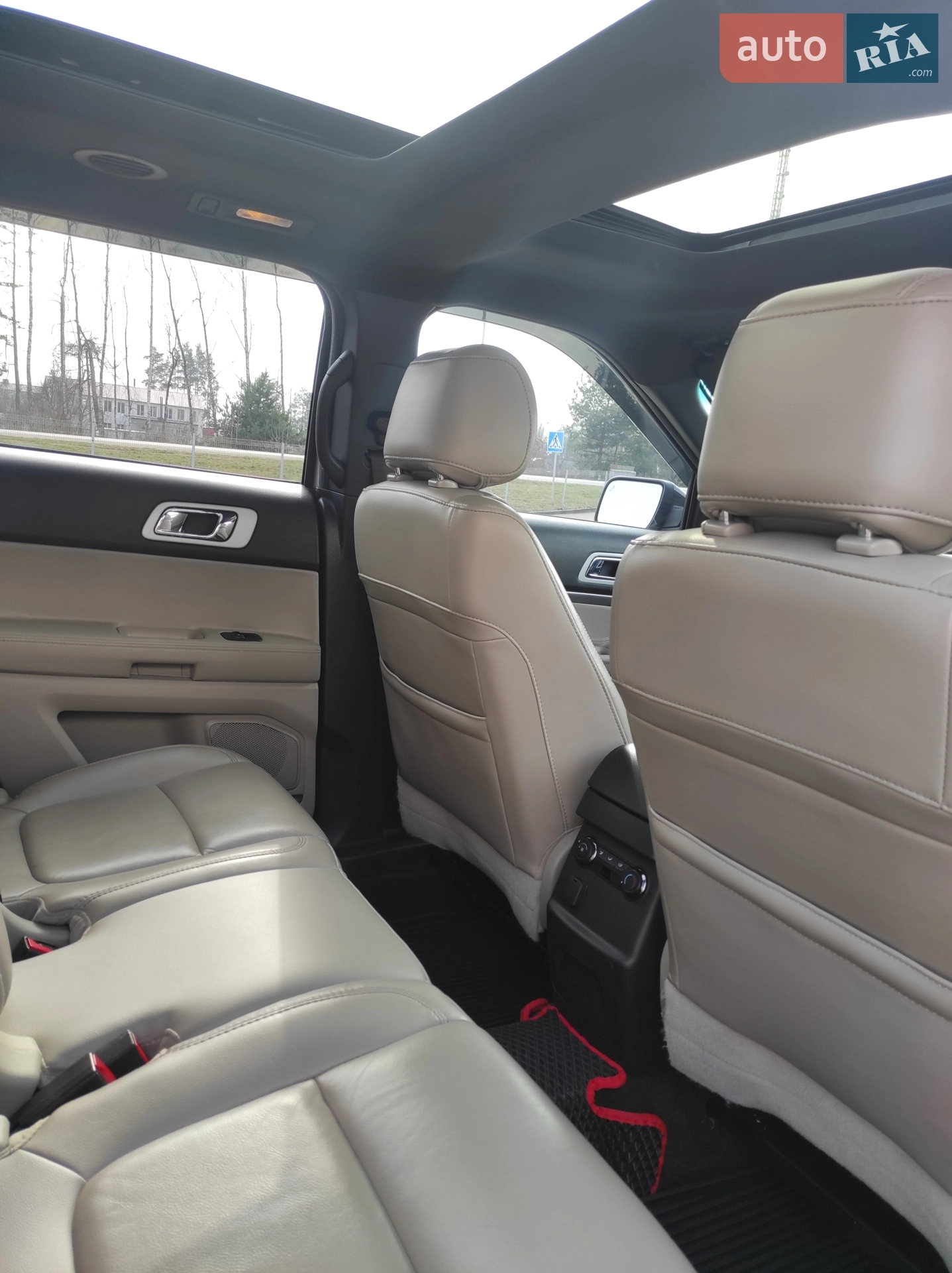 2013 Ford Explorer - мініатюра 28