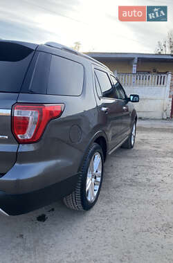 Позашляховик / Кросовер Ford Explorer 2015 в Івано-Франківську