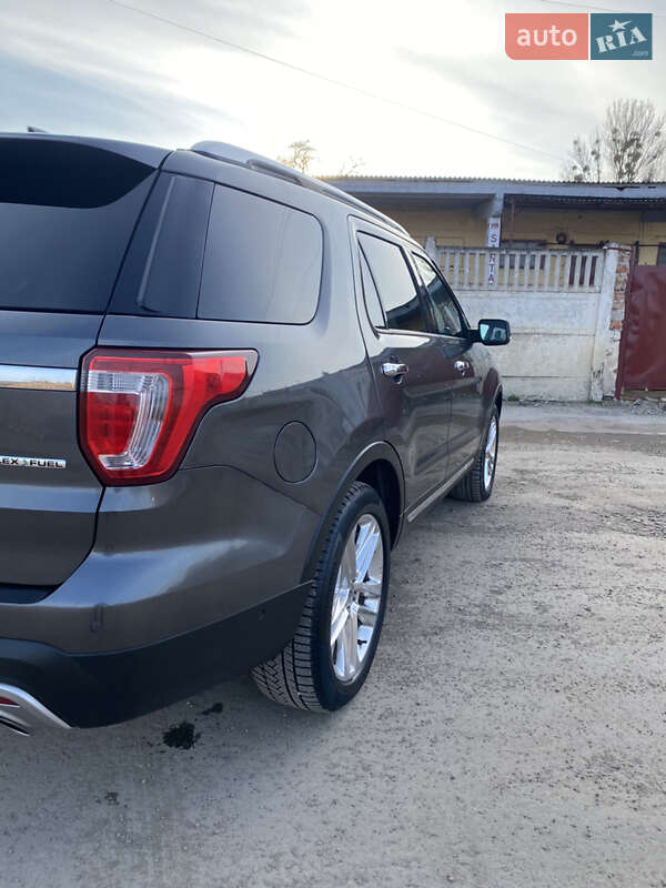 Позашляховик / Кросовер Ford Explorer 2015 в Івано-Франківську