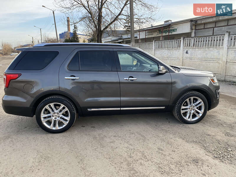 Позашляховик / Кросовер Ford Explorer 2015 в Івано-Франківську