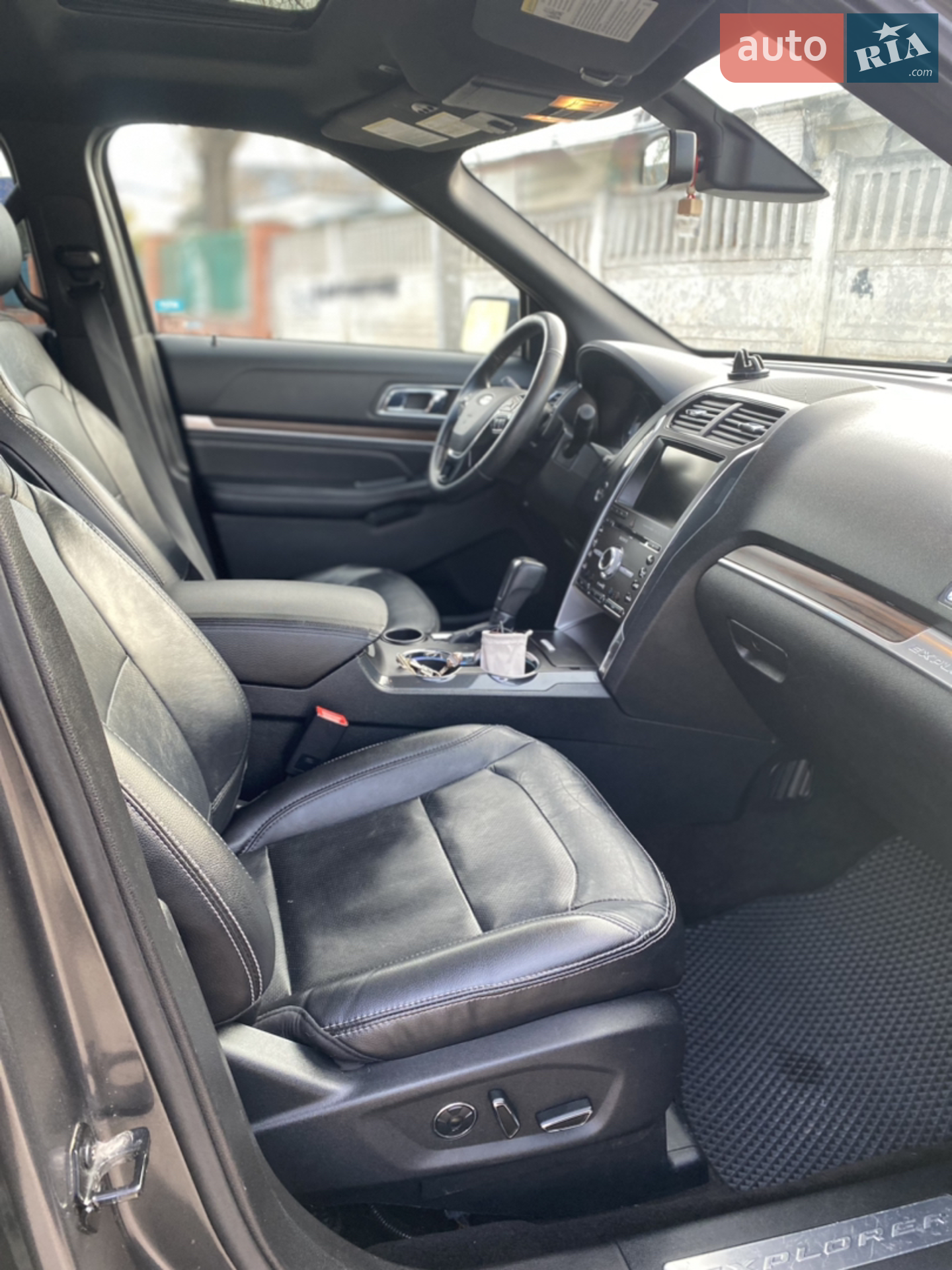 2015 Ford Explorer - мініатюра 25