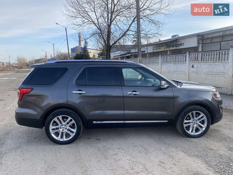 Позашляховик / Кросовер Ford Explorer 2015 в Івано-Франківську
