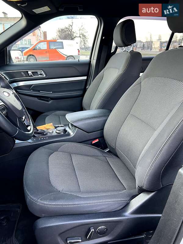 Внедорожник / Кроссовер Ford Explorer 2017 в Черкассах