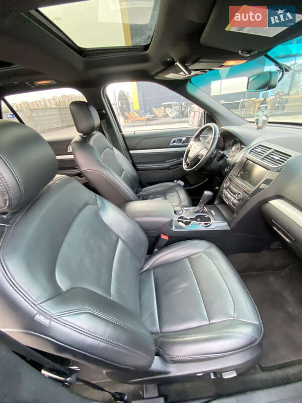 Позашляховик / Кросовер Ford Explorer 2016 в Києві