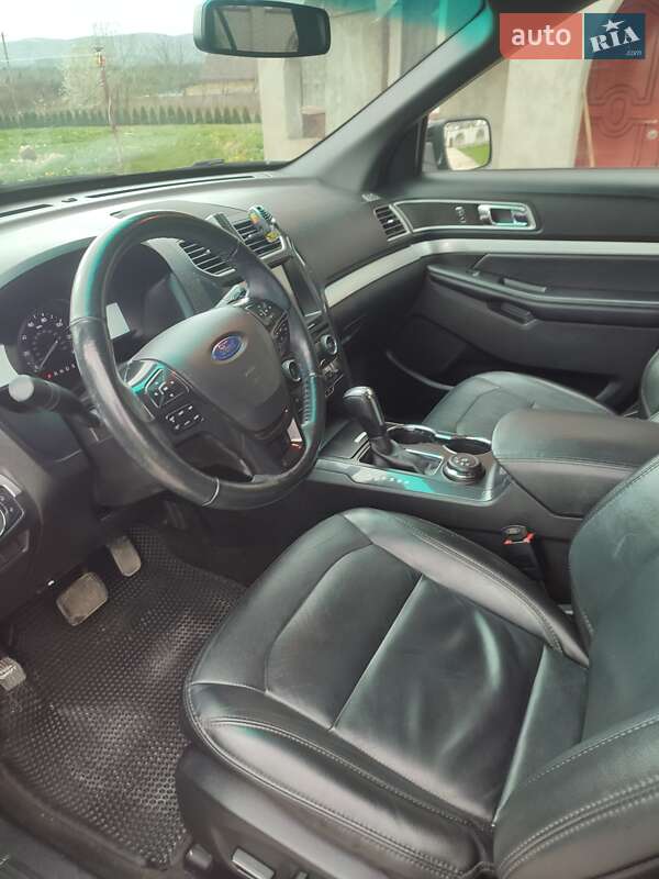 Внедорожник / Кроссовер Ford Explorer 2016 в Дрогобыче