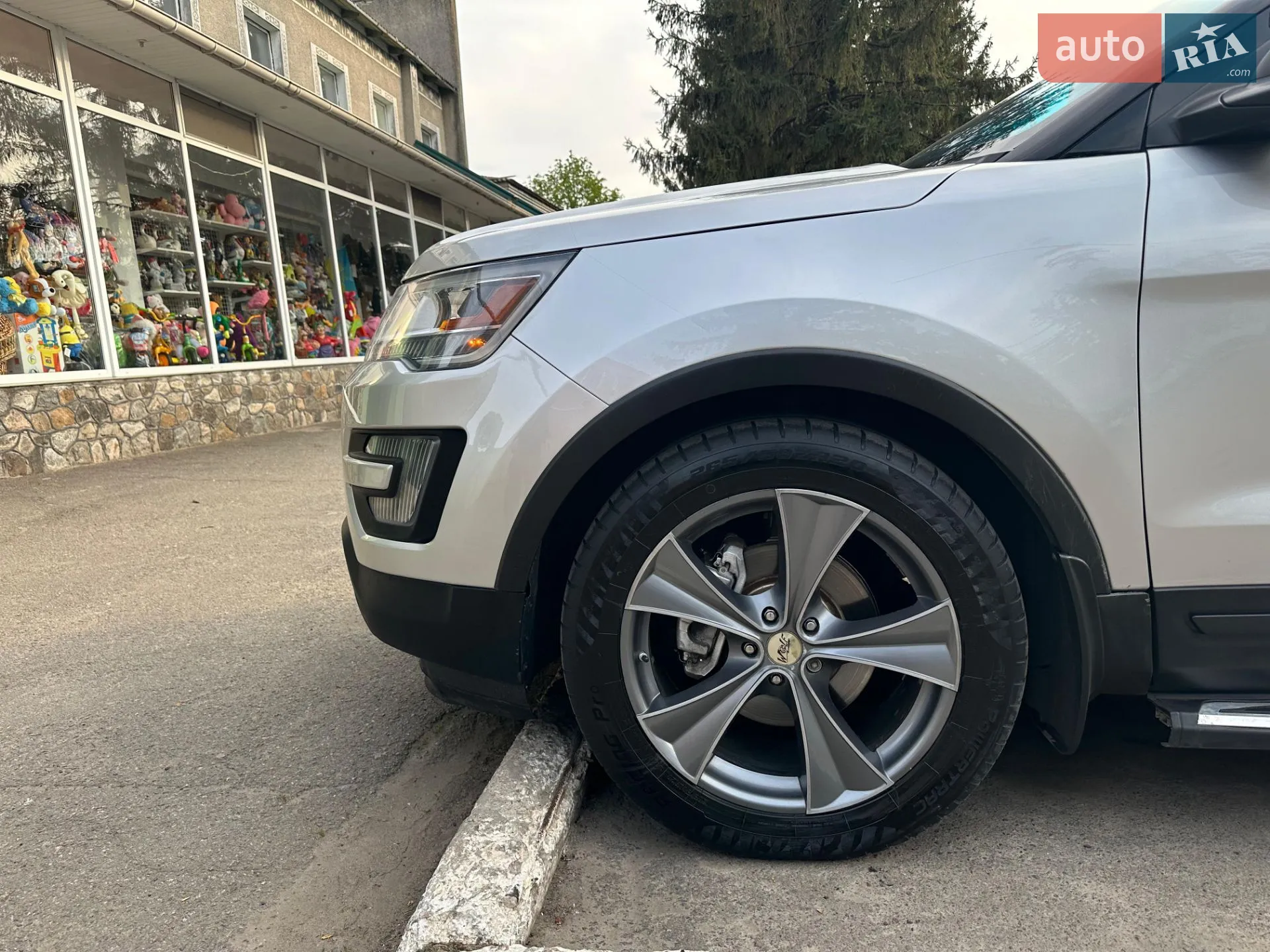 2017 Ford Explorer - мініатюра 13
