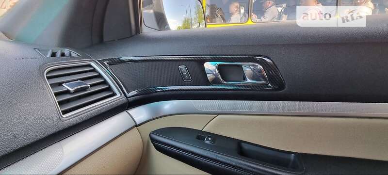 Позашляховик / Кросовер Ford Explorer 2015 в Львові