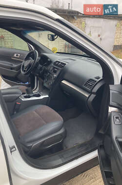 Позашляховик / Кросовер Ford Explorer 2016 в Вараші