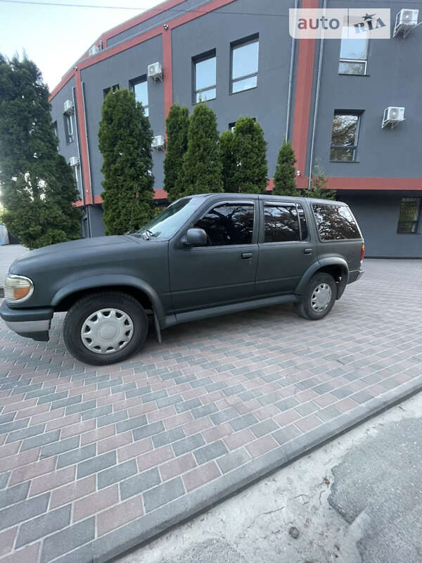 Внедорожник / Кроссовер Ford Explorer 1996 в Киеве