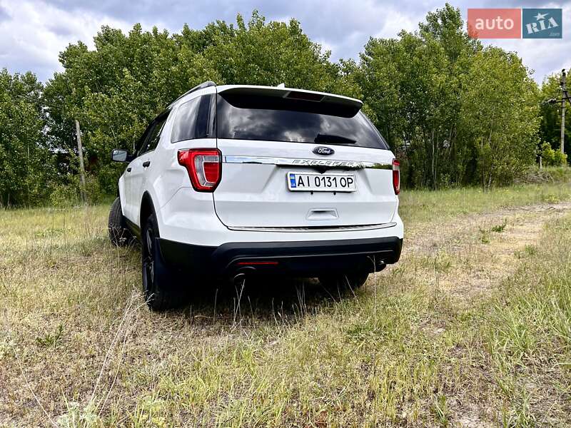 Внедорожник / Кроссовер Ford Explorer 2016 в Броварах
