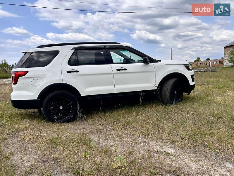 Внедорожник / Кроссовер Ford Explorer 2016 в Броварах