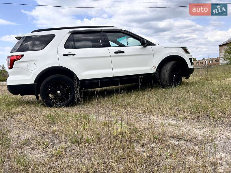 Внедорожник / Кроссовер Ford Explorer 2016 в Броварах