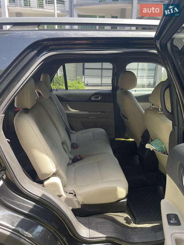 Внедорожник / Кроссовер Ford Explorer 2013 в Львове