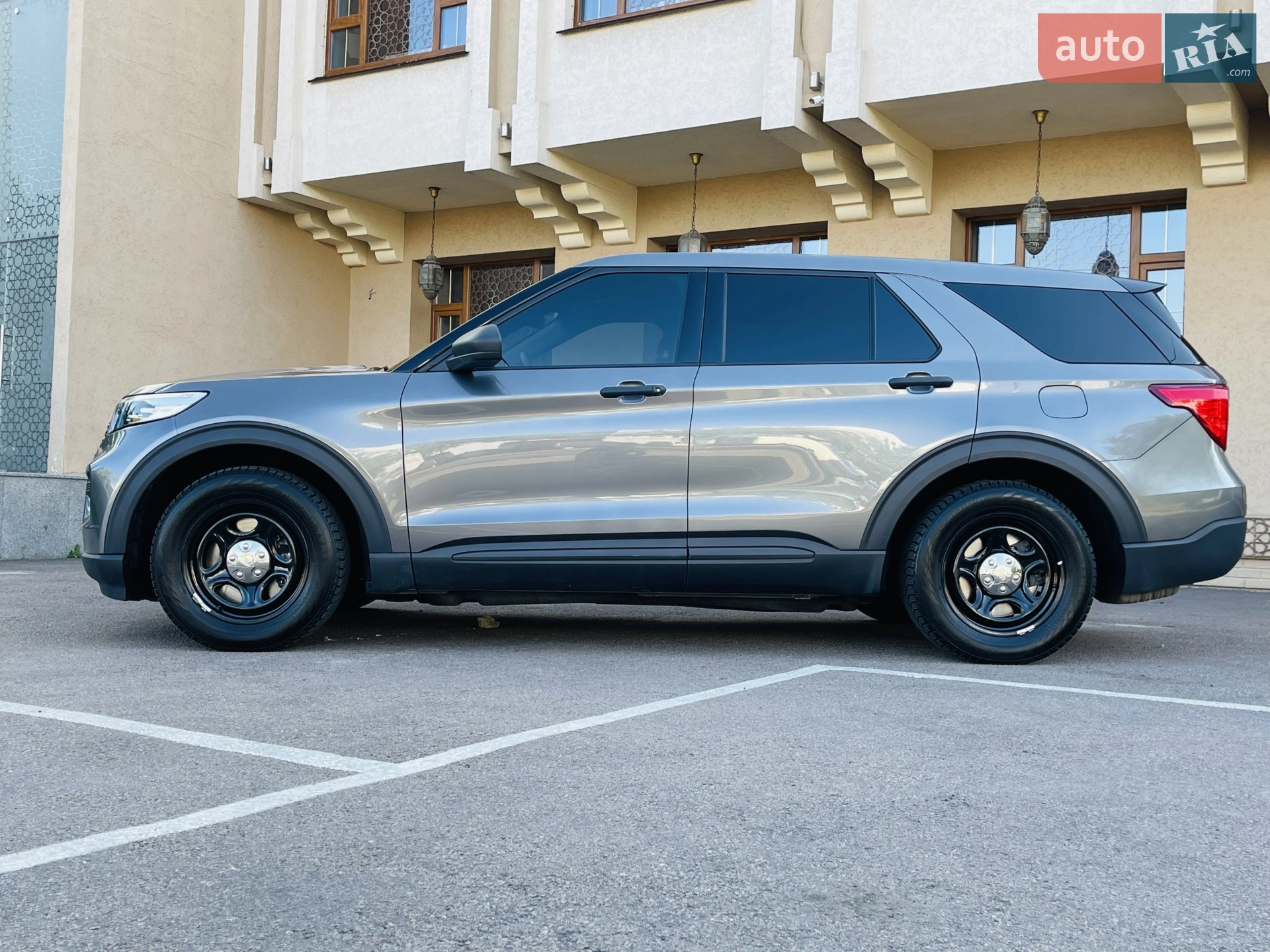 2020 Ford Explorer - мініатюра 4