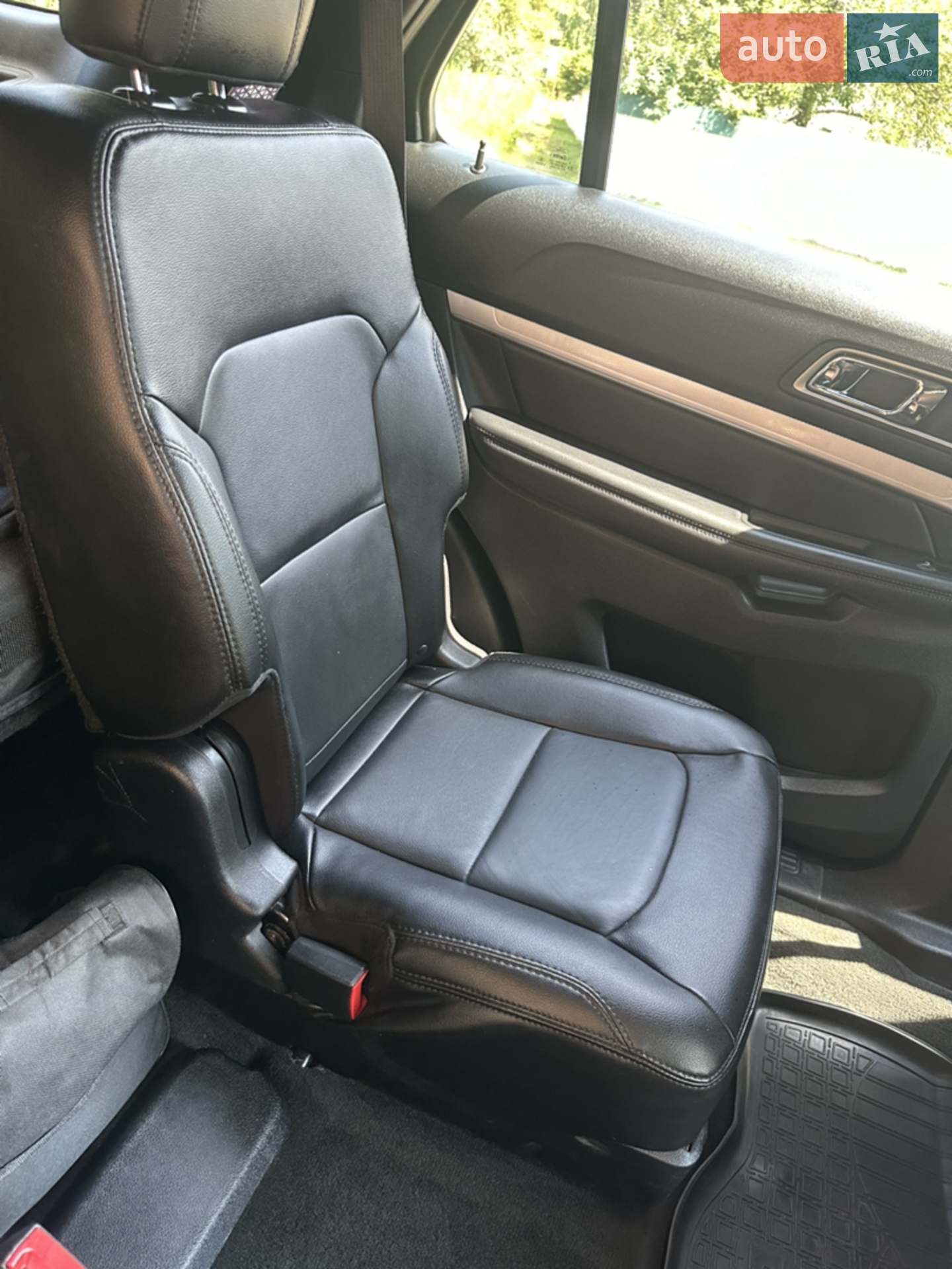 2016 Ford Explorer - мініатюра 14