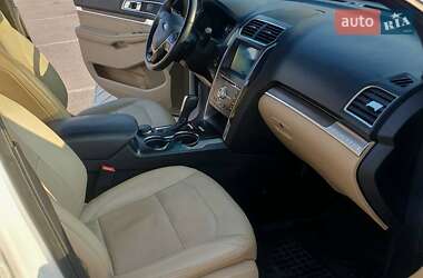 Внедорожник / Кроссовер Ford Explorer 2017 в 