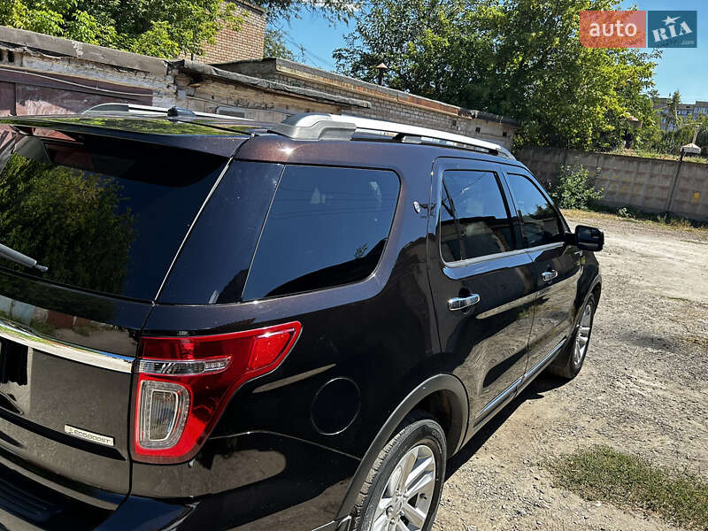 Внедорожник / Кроссовер Ford Explorer 2012 в Кривом Роге
